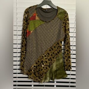 Shana multi color Lon sleeve top size L
Measurements posted.